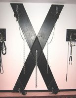 Kreuz-Höhe 230cm mit Ketten